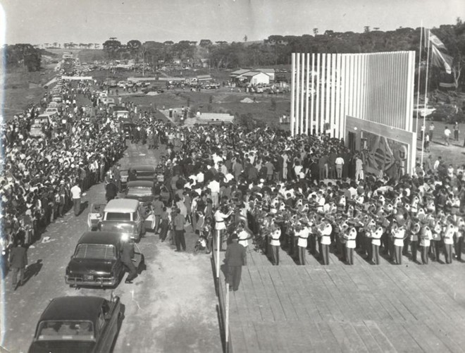 Na inauguração da estrada, dia 25 de julho de 1965, governo realizou um grande comemoração. |