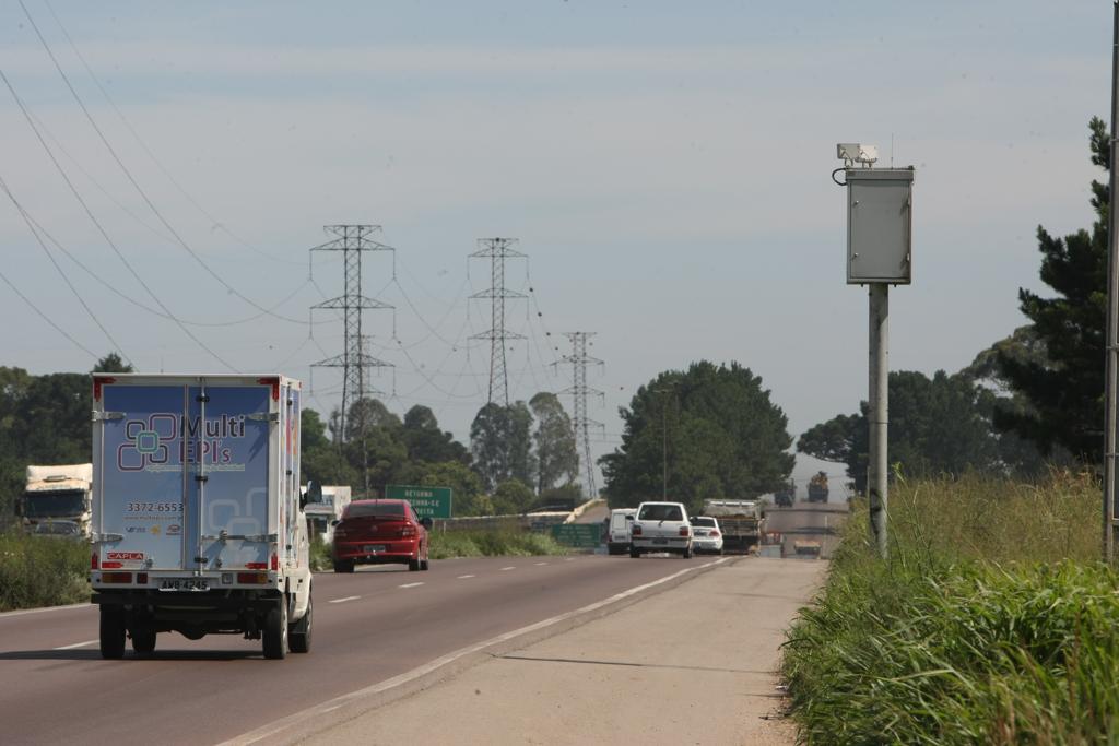 Fiscalização com radares se intensifica nas rodovias do Paraná. | Aniele Nascimento/Gazeta