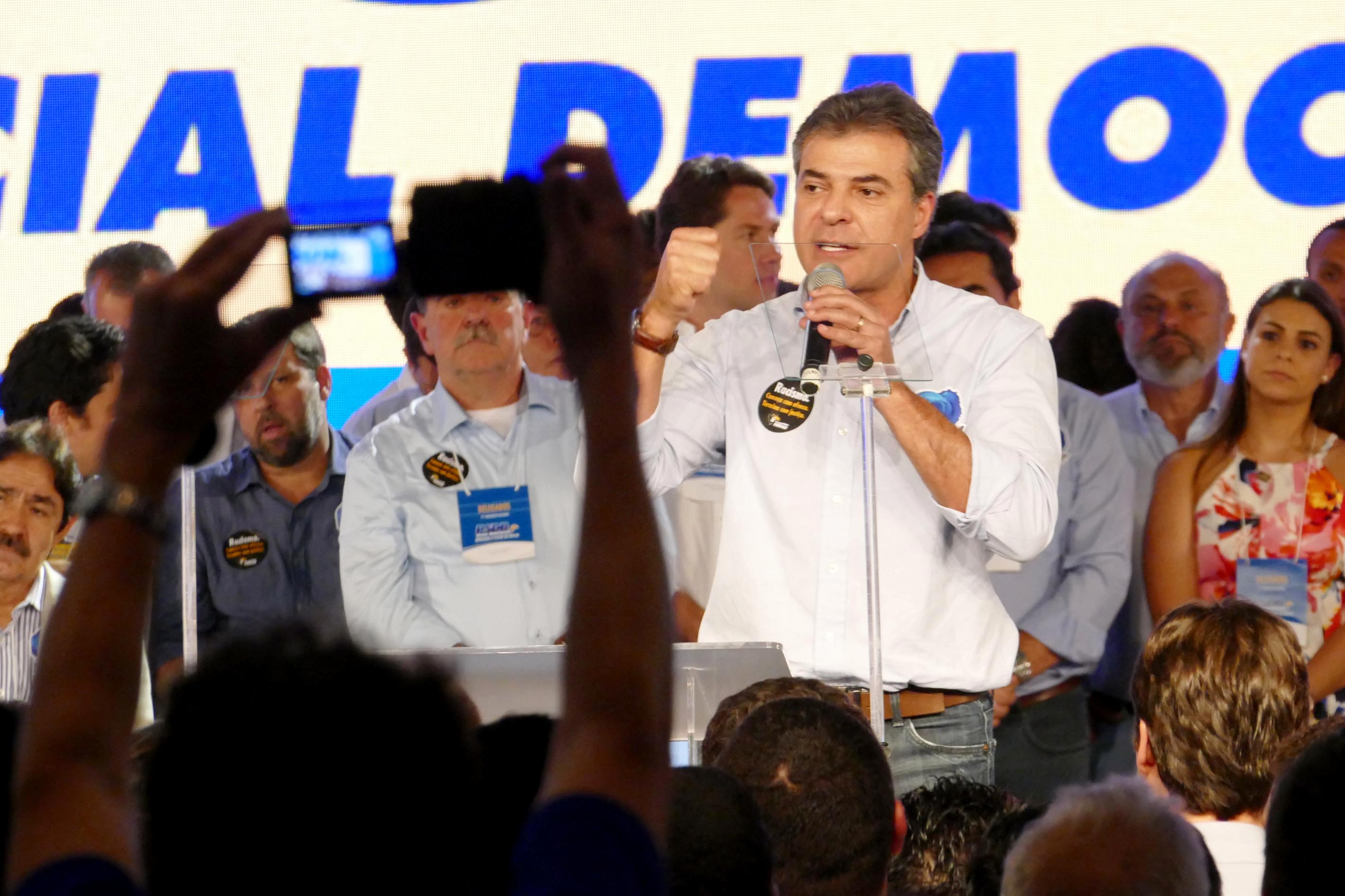 Richa discursou na convenção do PSDB, no domingo (5): para ele, ao contrário do que acontece no país, o Paraná está evoluindo. | Divulgação/PSDB