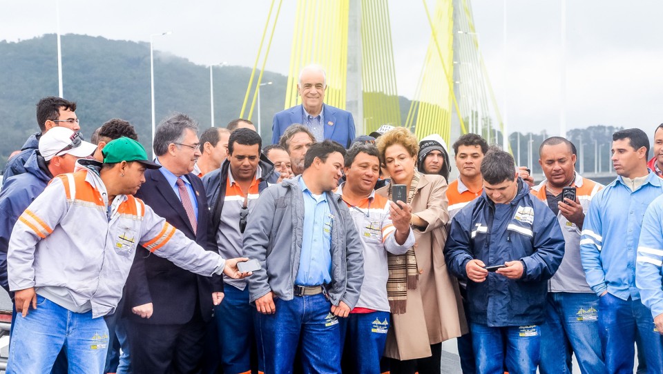 Servidores da Justiça Federal protestaram contra a presidente  Dilma  em Santa Catarina. | Júlio Cavalheiro/ Governo do Estado/ SC