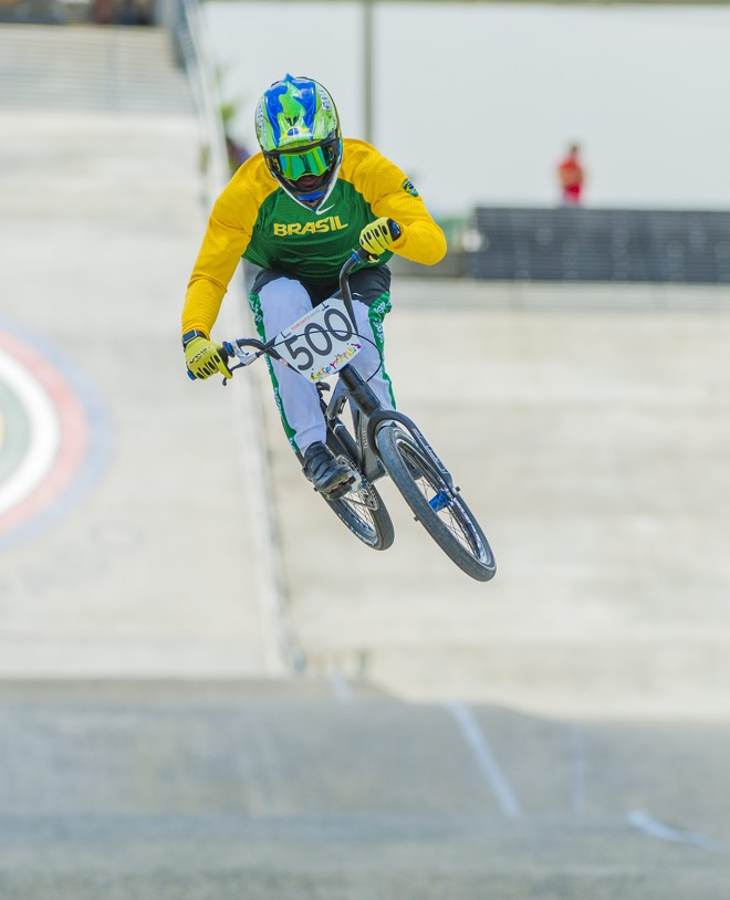 O brasileiro Renato Rezende durante a prova masculina de BMX. | WARREN TODA/EFE