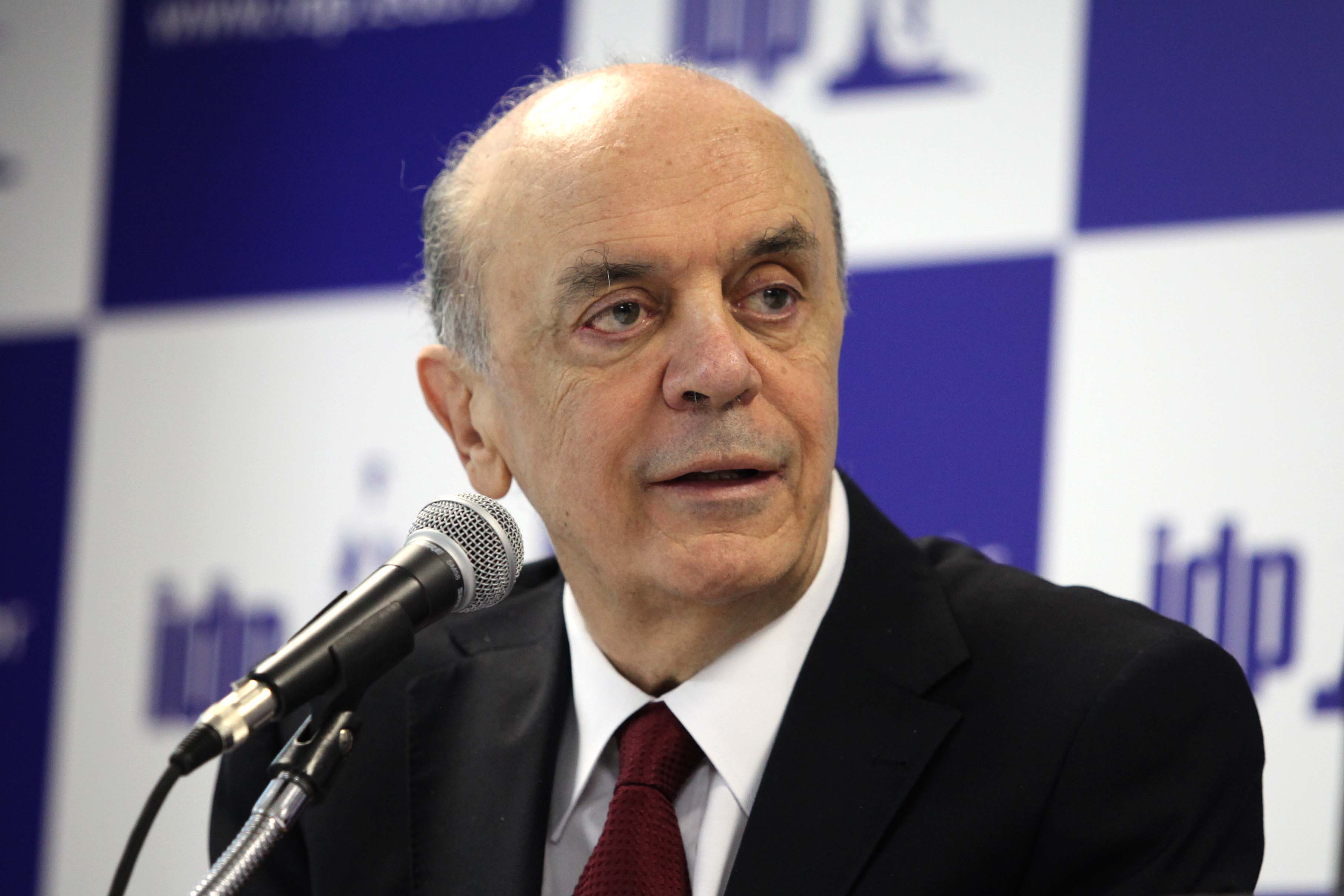 O autor da proposta, José Serra (PSDB-SP), argumenta que, ao postergar a aposentadoria dos servidores, a medida vai trazer uma economia às três esferas públicas na ordem de R$ 1 bilhão | /