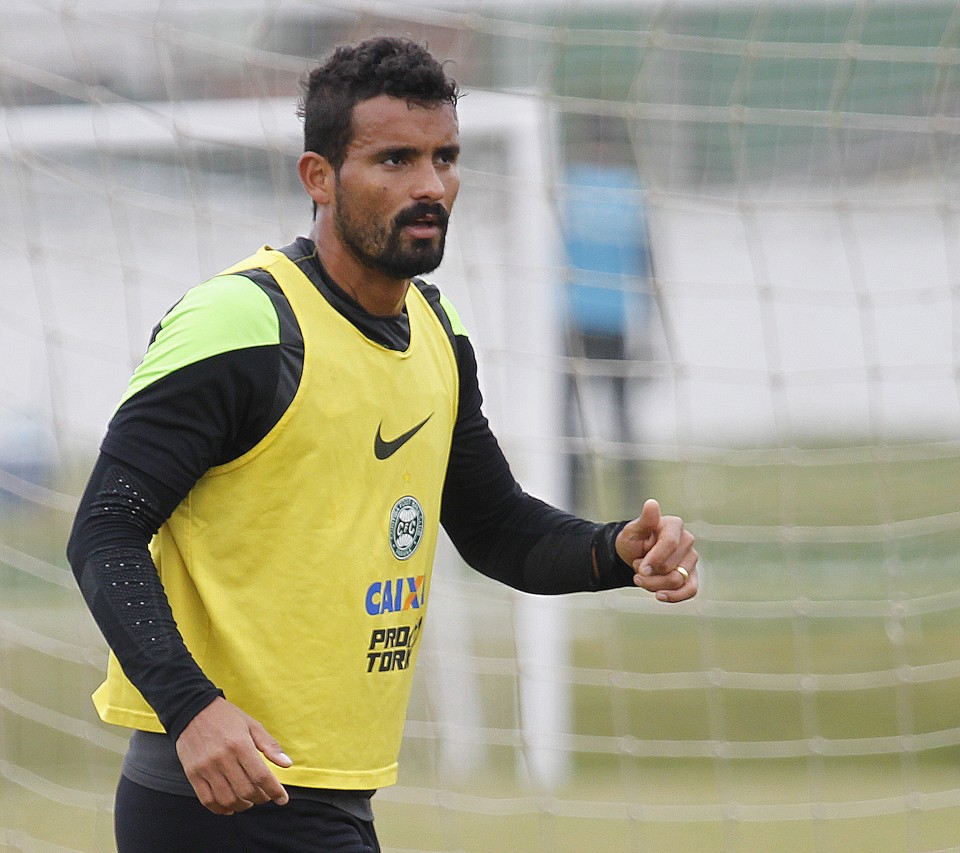 Para o zagueiro Leandro Silva, a Copa do Brasi lé a oportunidade de o Coxa resgatar a confiança. | Jonathan Campos/Gazeta do Povo