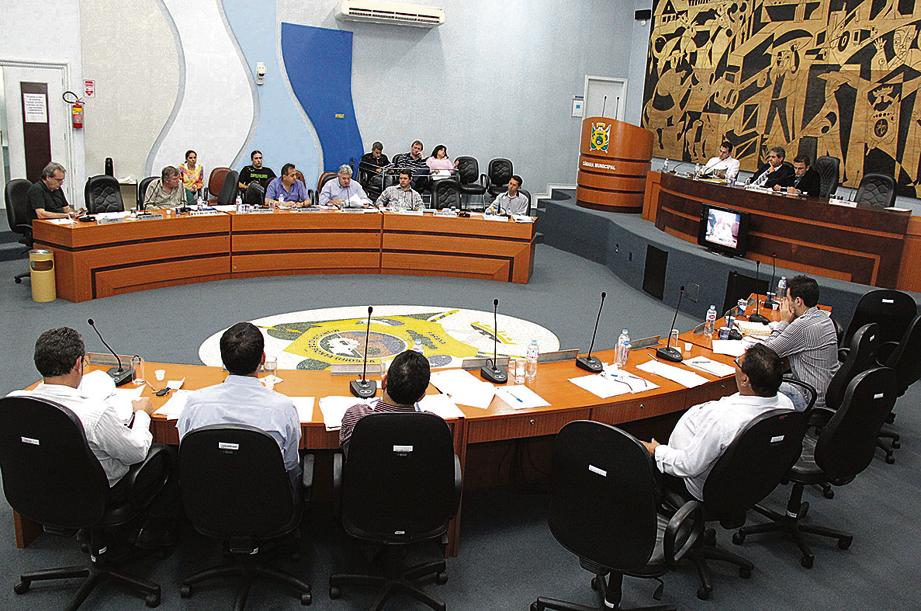 Sessão plenária na Câmara de Ponta Grossa: projeto quer diminuir de 23 para 15 vereadores. | Câmara Municipal de Ponta Grossa/Divulgação