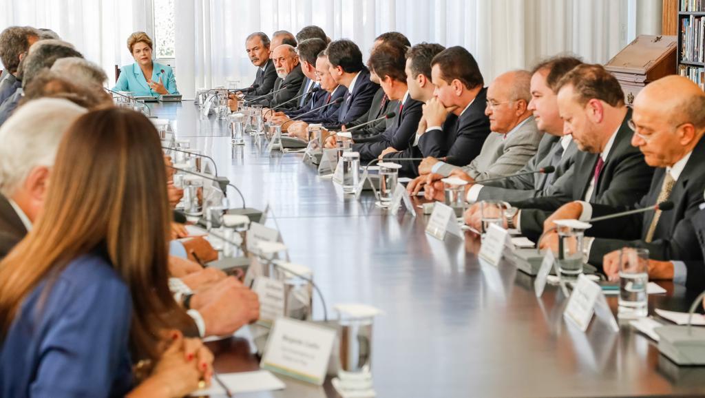 Dilma com os governadores: estados querem financiamentos, sanção da lei dos depósitos judiciais e compensações para unificar ICMS. | Ichiro Guerra/Presidência da República