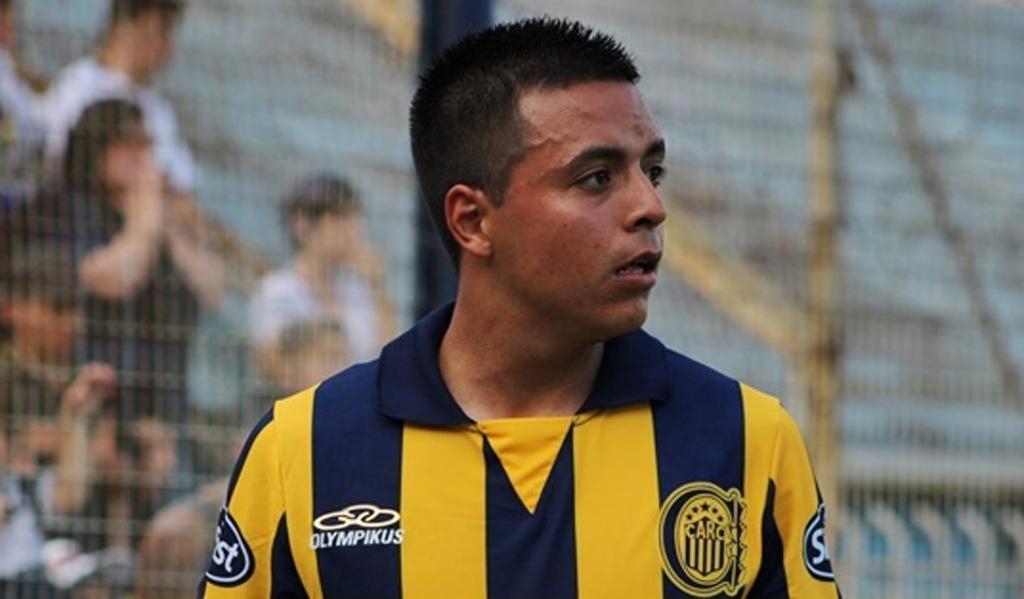 O meia argentino Fernando Barrientos esteve emprestado ao Rosario Central, mas tem vínculo com o Lanús. | Divulgação/Rosario Central