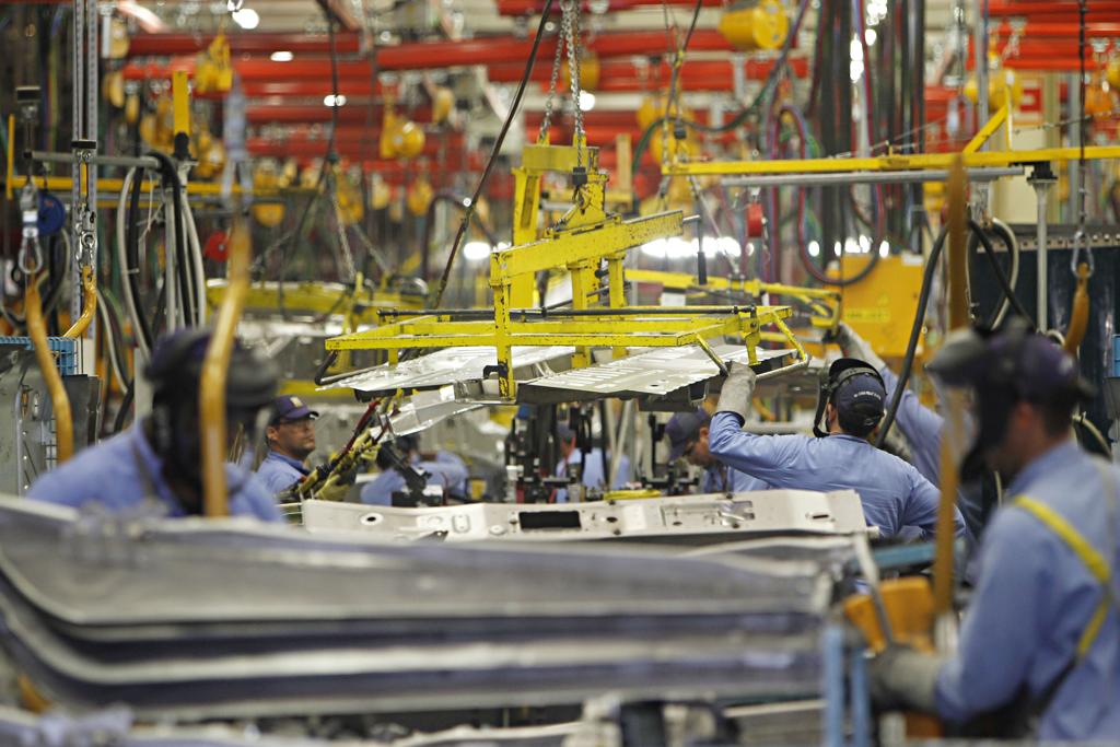 Alta carga tributária, inflação e energia cara estão entre os problemas apontados pela indústria. | Albari Rosa/Gazeta do Povo