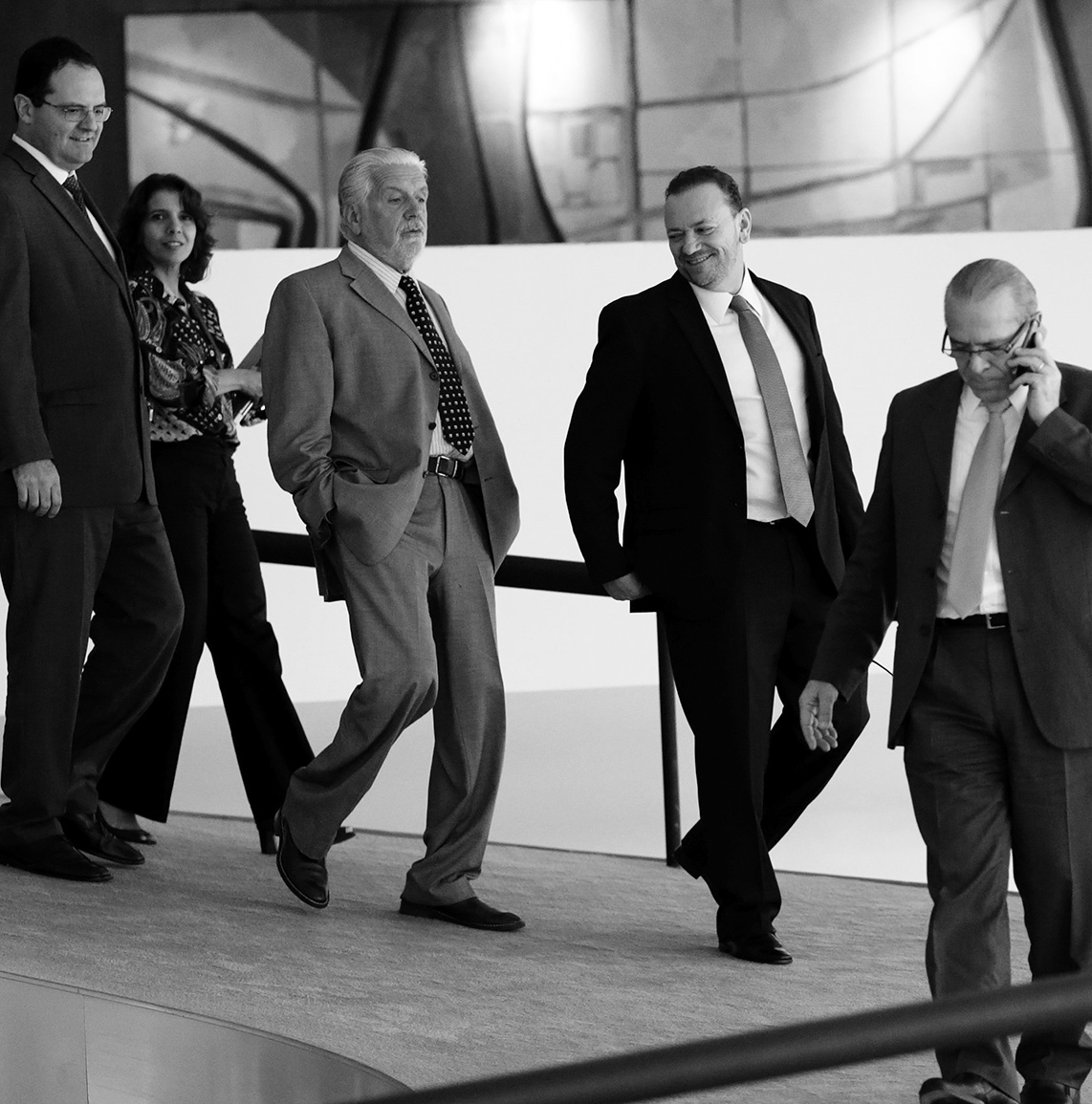 Ministros após a reunião da coordenação política: pela defesa de Lula. | Ueslei Marcelino/Reuters