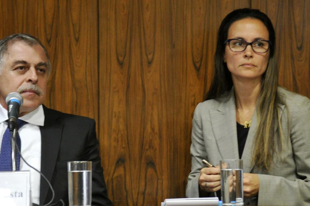Beatriz ao lado do delator Paulo Roberto Costa. | Geraldo Magela/Geraldo Magela/Agência Senado