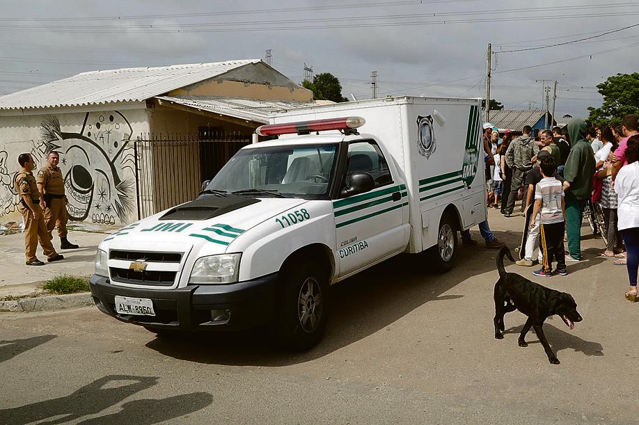 Entre janeiro e junho, ocorreram 219 homicídios em Curitiba. O último mês registrou 22 assassinatos, 45% menos que em junho de 2014. | Aliocha Mauricio/Tribuna do Paraná