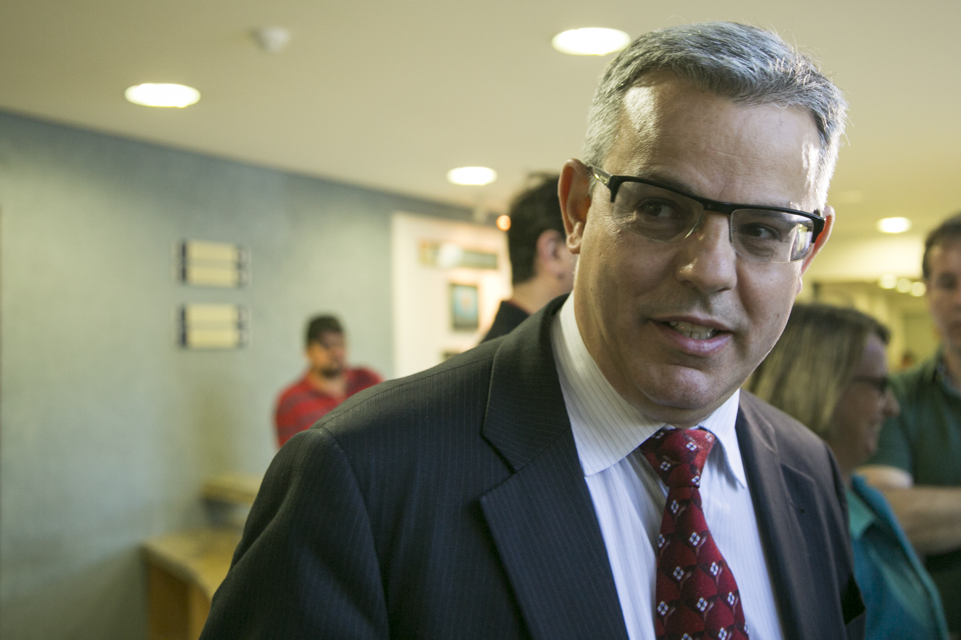 Figueiredo Basto adiantou que solicitará à CPI acesso aos depoimentos do agente Dalmey Fernando Werlang e do delegado José Alberto Freitas Iegas | Marcelo Andrade/Gazeta do Povo