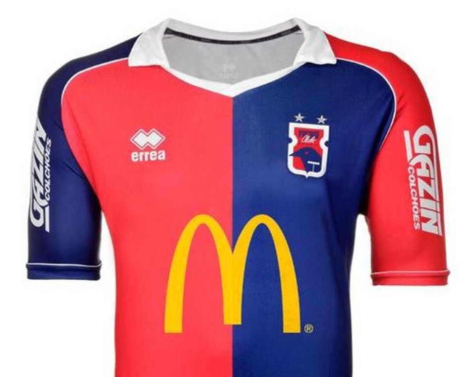 Meme da camisa do Paraná com patrocíno do McDonald’s | /