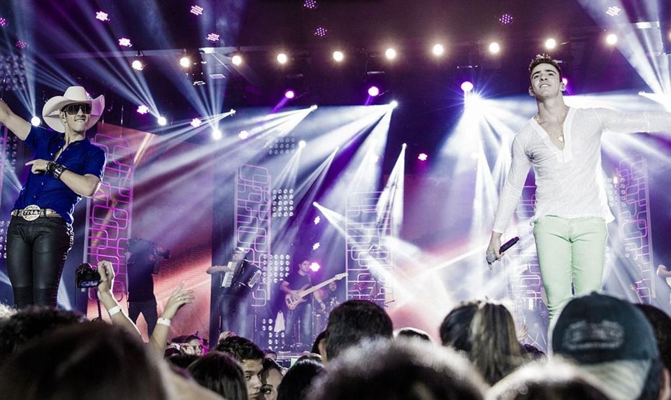 A dupla Pedro Paulo  e Alex, de Umuarama, no interior do Paraná, está entre os artistas que mais emplacaram músicas na playlist de Curitiba | Divulgação