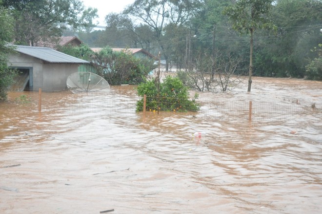 A média de deslocados por tragédias naturais é de 280 mil por ano. Na foto, a cidade de Maravilha (SC), afetada pelas chuvas de julho de 2015. | Prefeitura de Maravilha (SC)/Divulgação