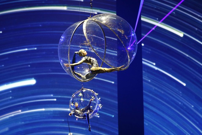Bailarinos do Cirque du Soleil. | Rob Schumacher/USA Today Sports