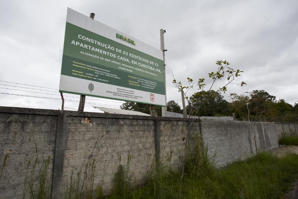 Terreno  onde serão construídos dois edifícios para o Exército em contrapartida da cessão de espaço para a reforma da Arena. | Henry Milleo/Gazeta do Povo
