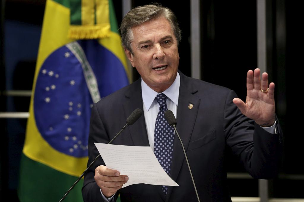 Collor: recado a colegas. | UESLEI MARCELINO/REUTERS