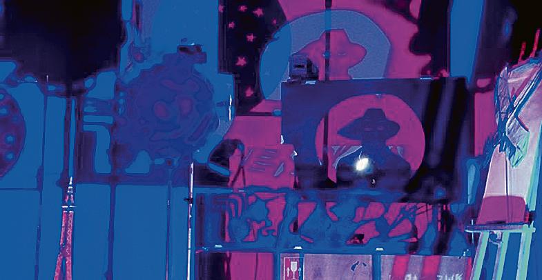 “Alberto, o Menino Que Queria Voar”, usa sombras ao abordar Santos Dumont. | Roberto de Castro/Divulgação