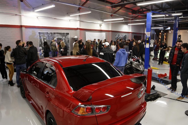 Coquetel de inauguração da Legend Motors, em Curitiba. | Luiz Costa/Old Steel Magazine