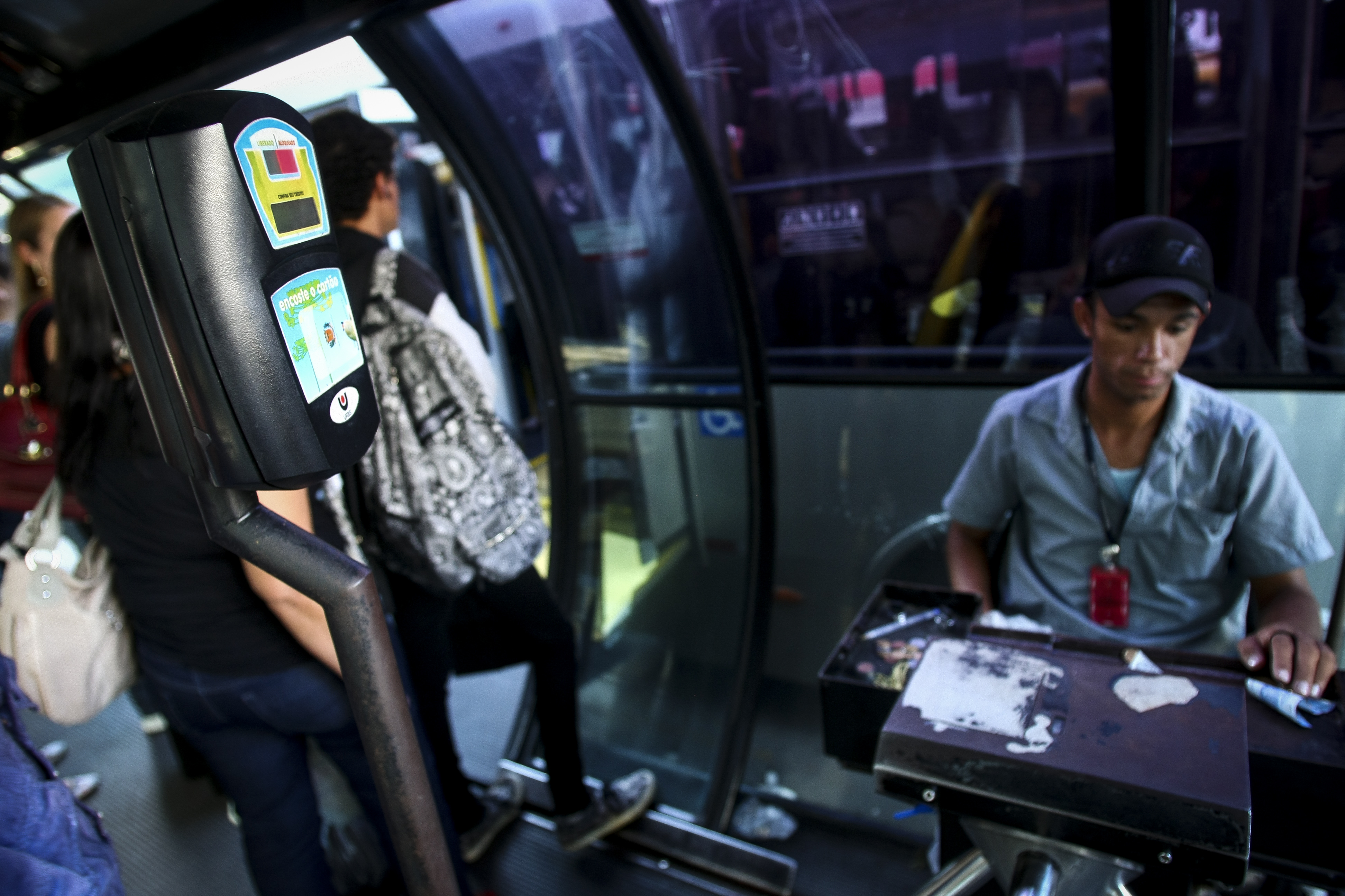 O valor adicional vem da diferença de R$ 0,37 entre a passagem paga pelo usuário de ônibus e a tarifa técnica atual, que está defasada. | André Rodrigues/Arquivo/Gazeta do Povo