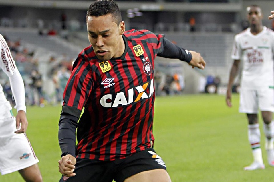 Edigar Junio é uma das opções para o treinador montar o ataque do Atlético diante da Chapecoense. | Albari Rosa/Gazeta do Povo