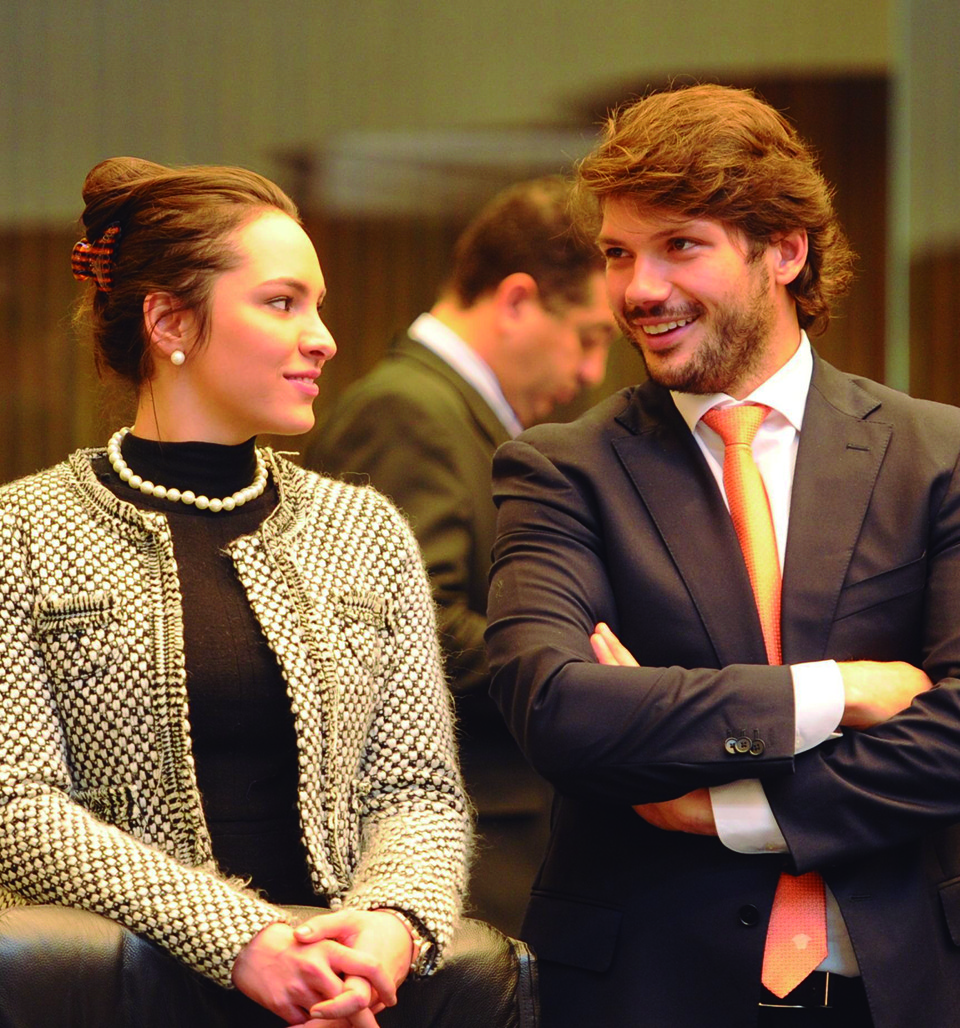 Maria Victoria com o deputado Tiago Amaral: comissão presidida por ela foi pouco expressiva. | Pedro de Oliveira/Alep