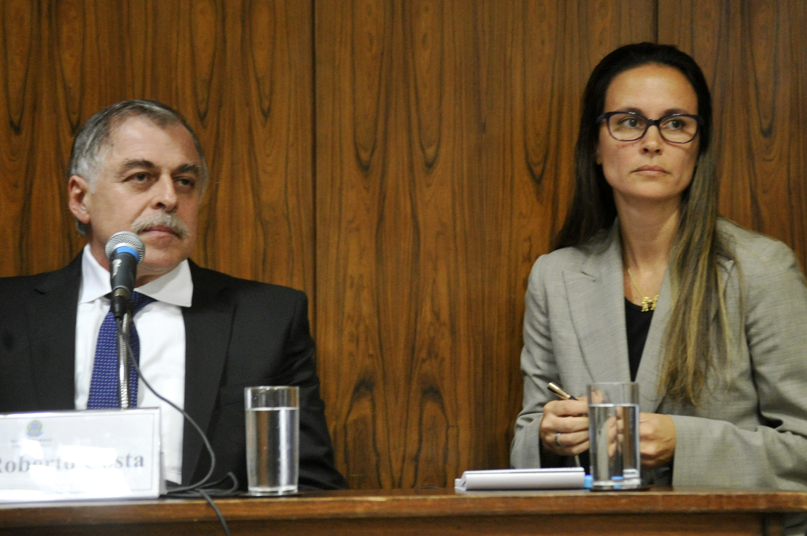 Beatriz Catta Pretta com Paulo Roberto Costa: saída do caso. | Geraldo Magela/Agência Senado