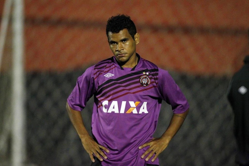 De volta ao CT do Caju, Éderson pode reestrear pelo Atlético contra o Corinthians, na quinta-feira. | Albari Rosa/Gazeta do Povo