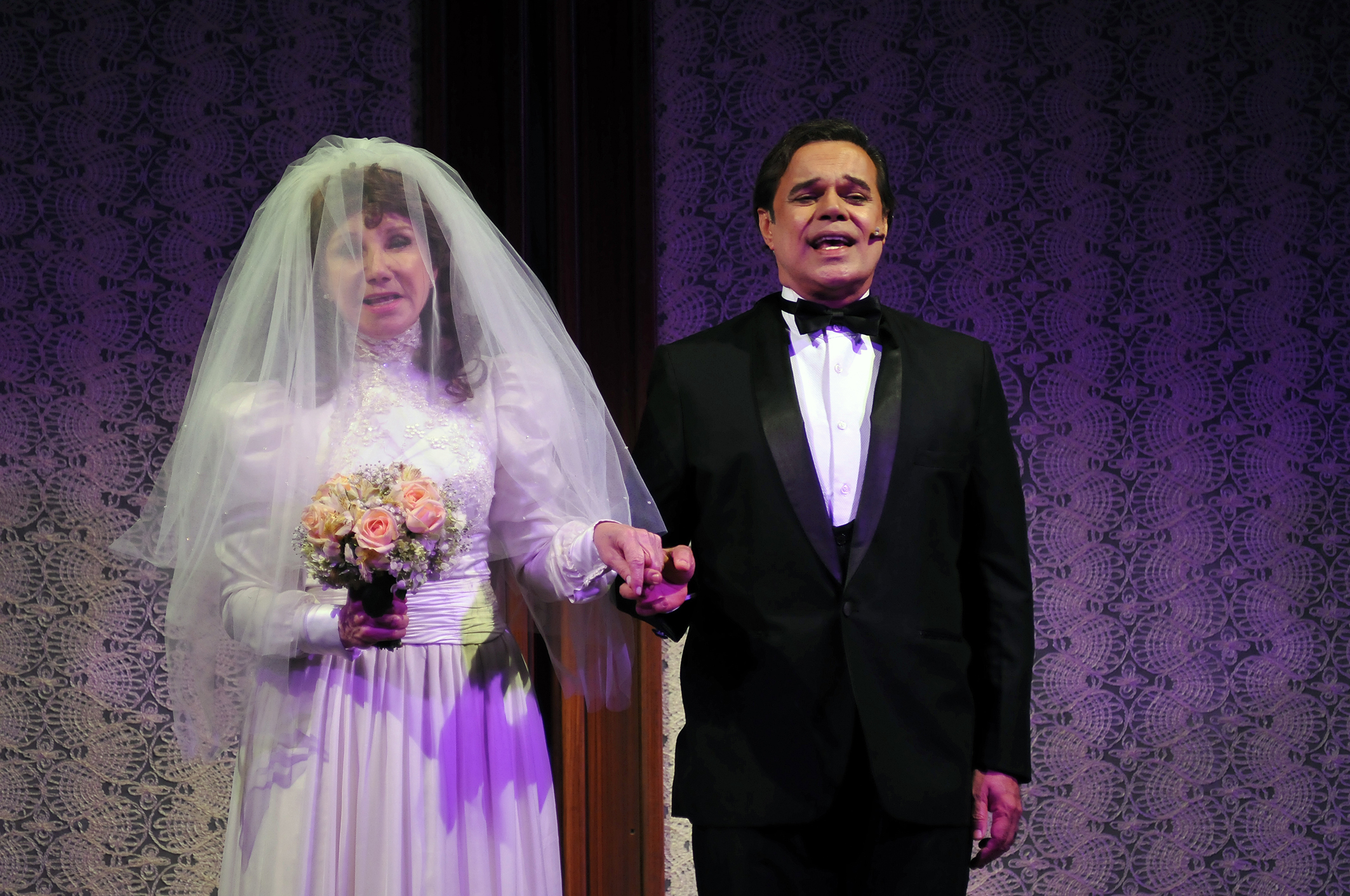 Agnes e Michael são um casal que canta suas diferenças, desde o casamento até as bodas de ouro. | Guga Melgar/Divulgação