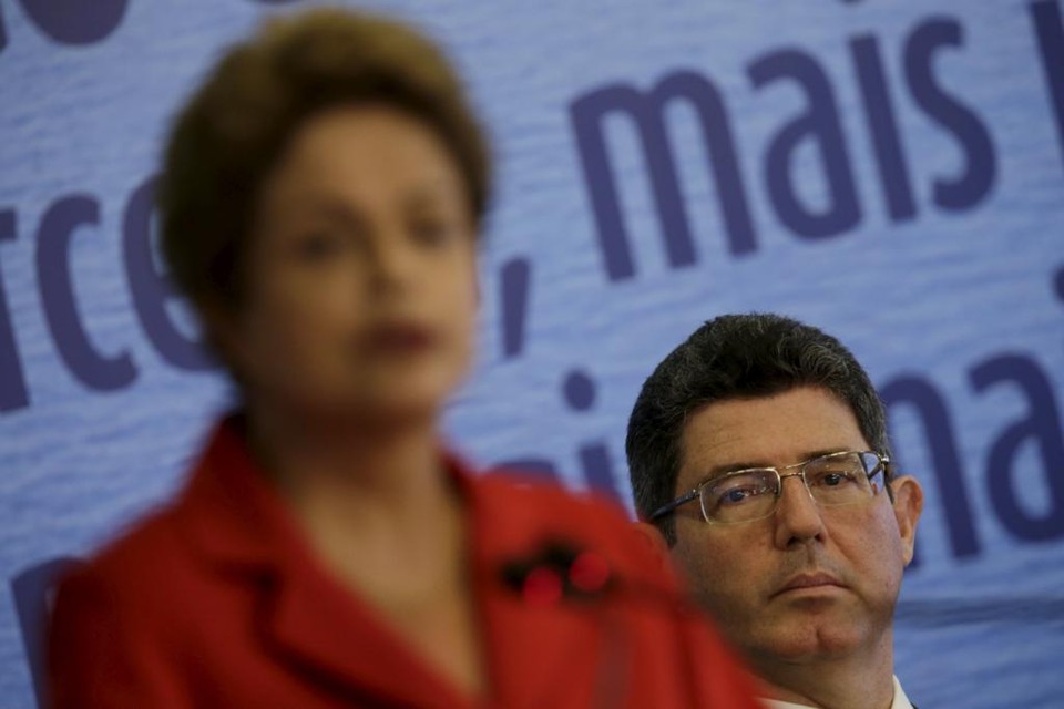 A S&P destaca os desafios enfrentados pela presidente Dilma Rousseff e sua equipe econômica para angariar apoio para a “correção de rumo na política” e uma “reviravolta na economia” | Ueslei Marcelino/Reuters