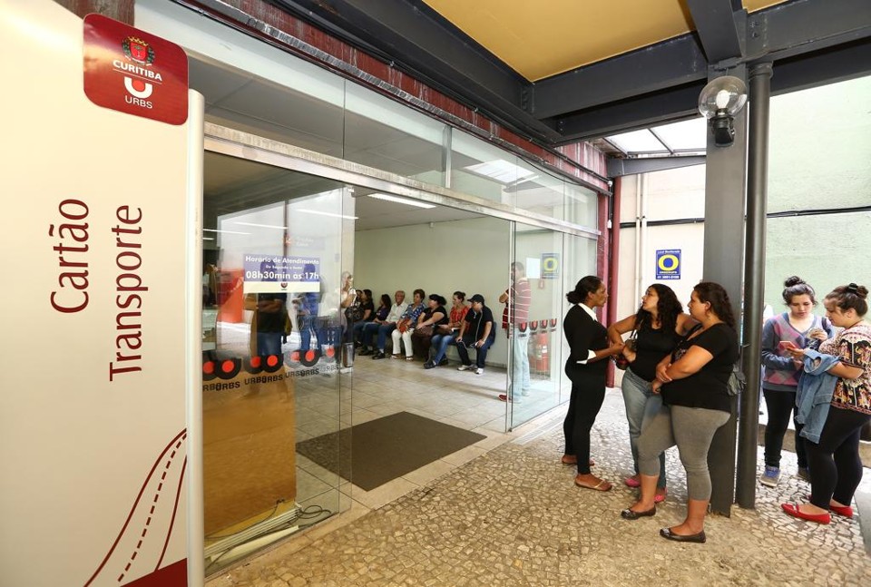 Feita por funcionários da Urbs, emissão dos cartões transporte pode ser afetada com paralisação | Giuliano Gomes/Tribuna do Paraná