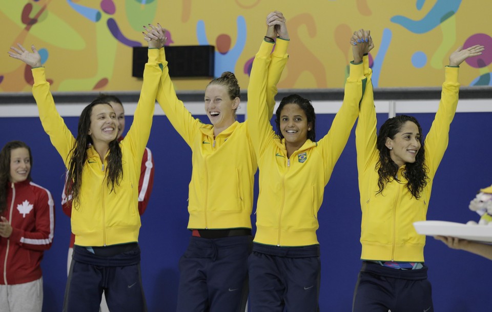 Larissa Martins, Graciele Hermann, Etiene Medeiros e Daynara de Paula registraram o tempo de 3min37s39 | Erich Schlegel/USA Today Sports