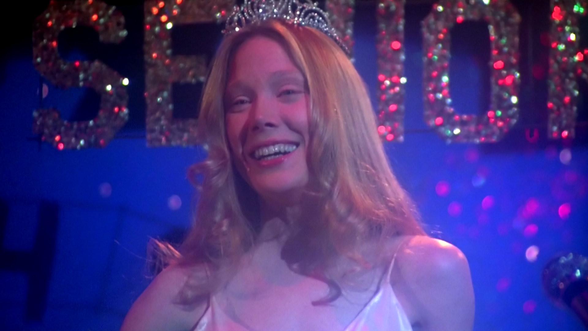 Sissy Spacek vive a estranha adolescente que decide se vingar. | Divulgação
