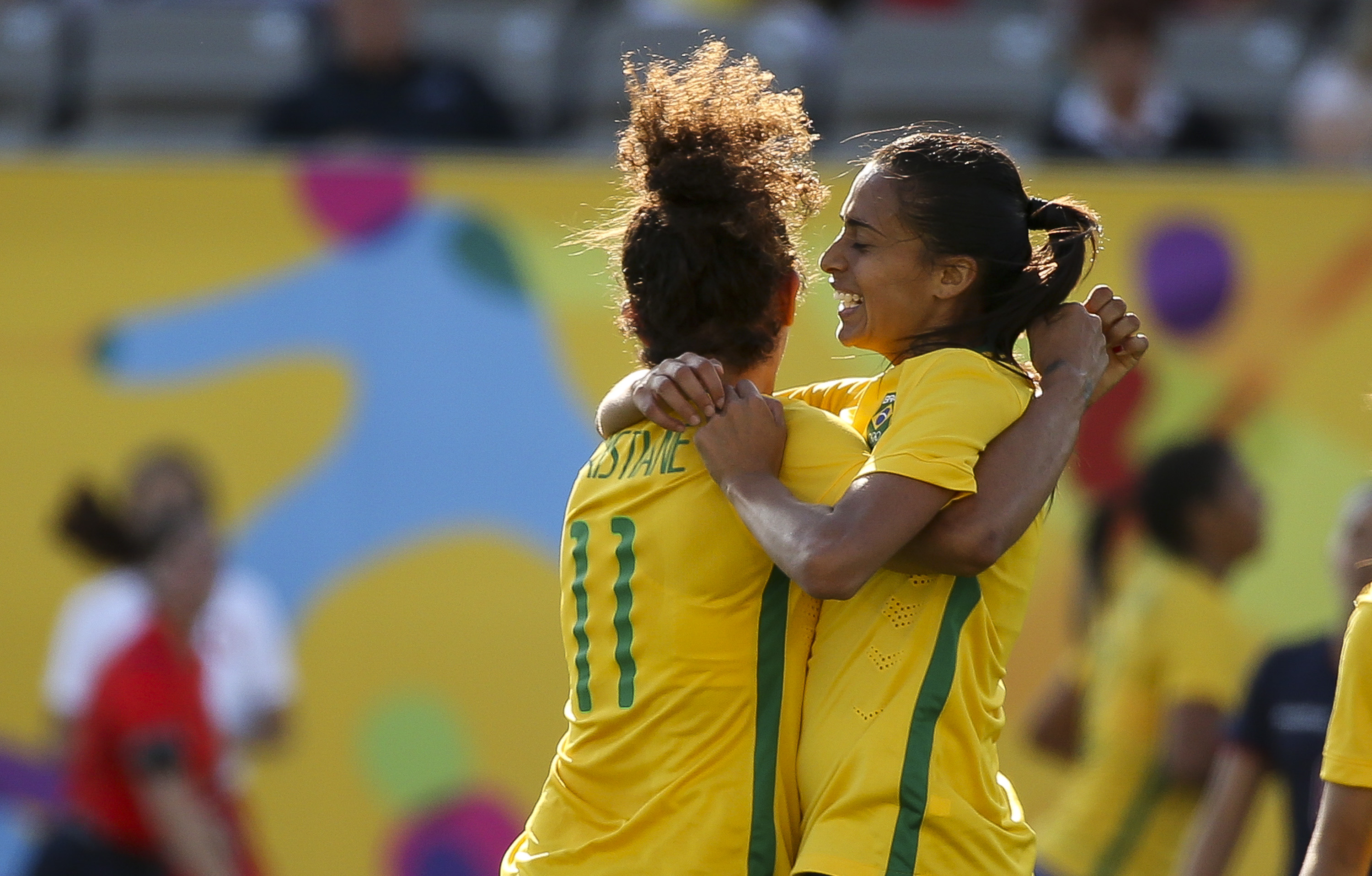 Cristiane (11) foi a artilheira da partida com cinco gols, quatro deles de cabeça | Washington Alves/Exemplus/COB