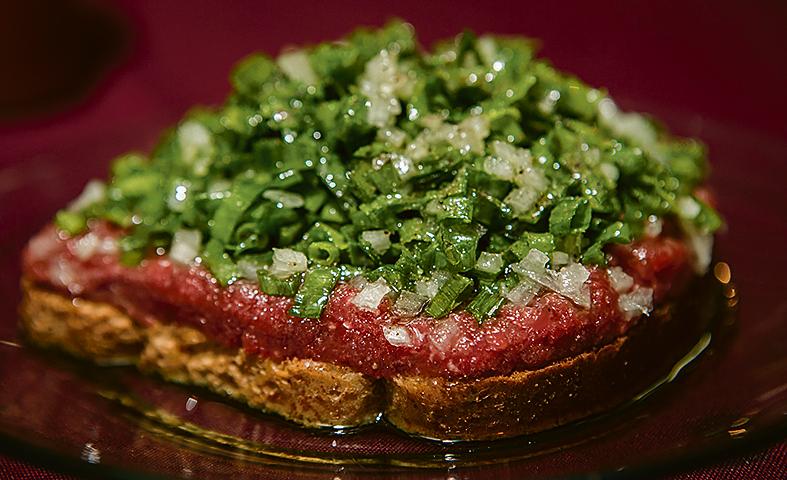 Carne -de -onça do Bar Martelo foi vencedora no Sabor Popular 2014. | Marcelo Andrade/Gazeta do Povo