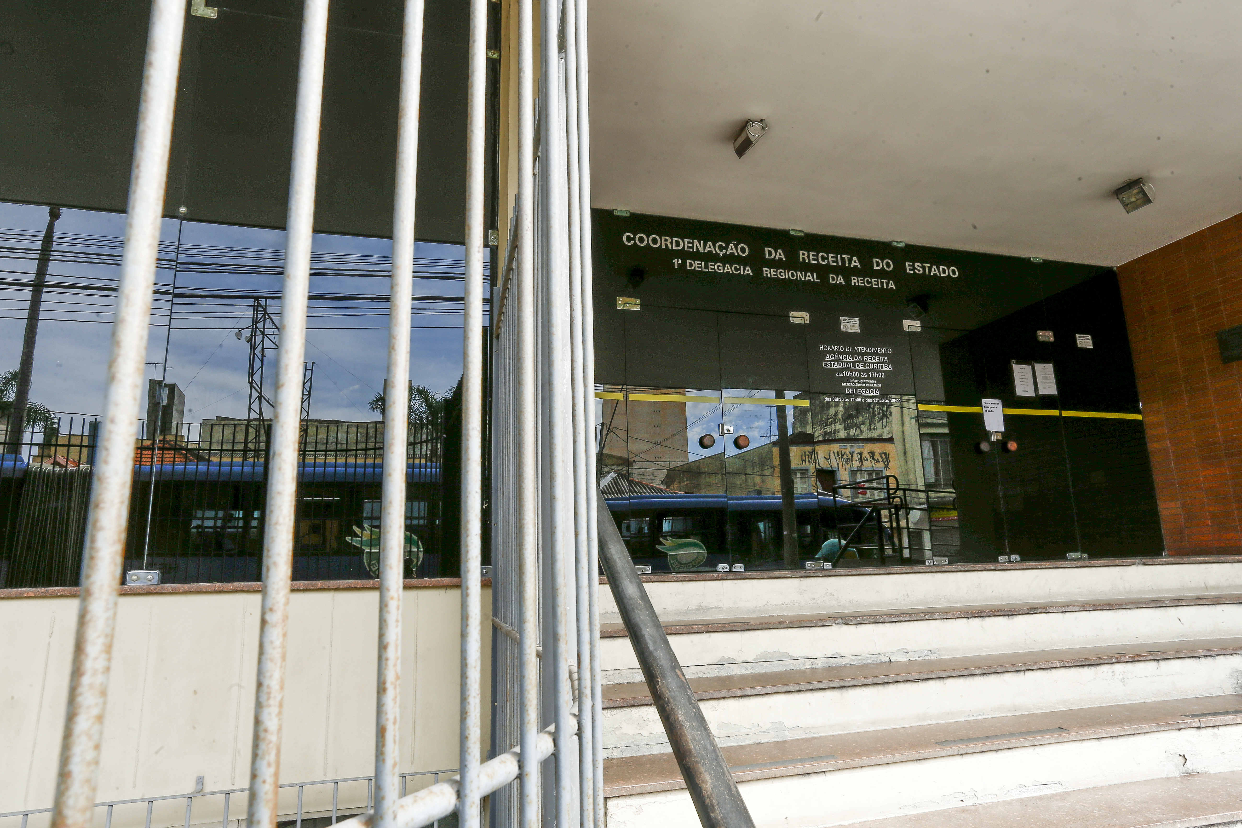 Prédio da Receita Estadual em Curitiba: ramificação da Publicano chegou à capital. | Hugo Harada/Gazeta do Povo