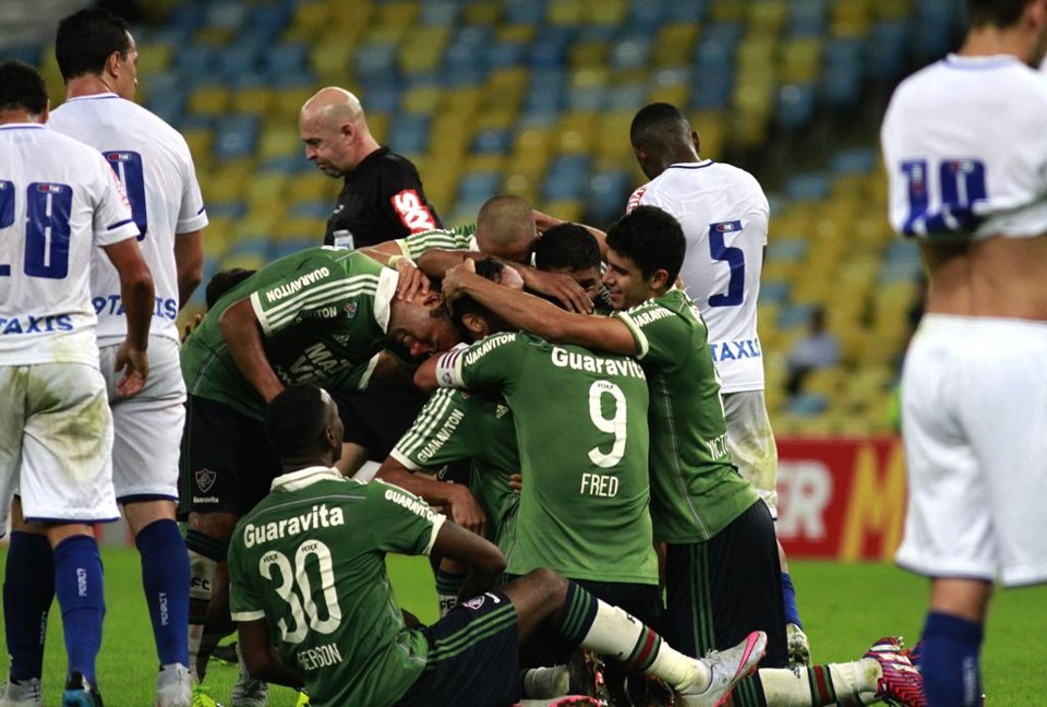Time do Fluminense comemora o gol de Gustavo Scarpa, que pôs o time na vice-liderança do Brasileiro. | Nelson Perez/Fluminense FC