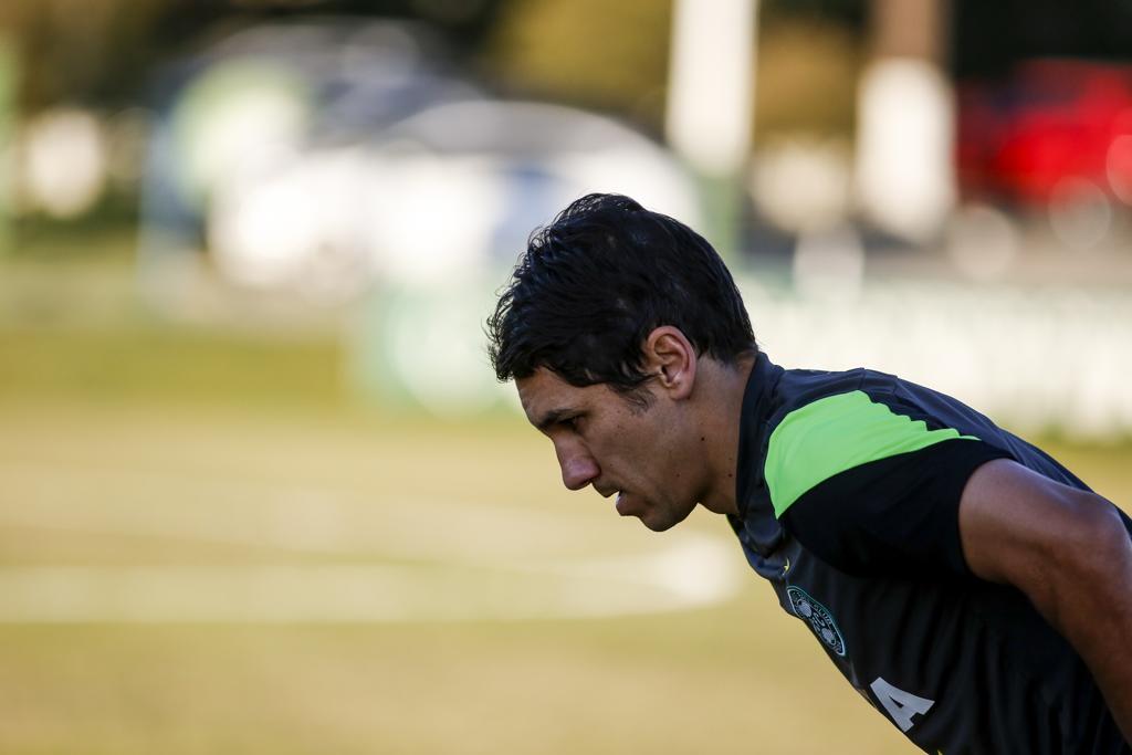 Lúcio Flávio admite a falta de pontaria do time e diz que resolver esse problema é a base para a reação alviverde. | Henry Milleo/Gazeta do Povo