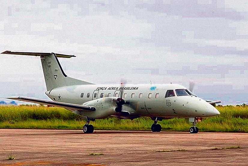 Avião da FAB posou em Curitiba trazendo o bebê de 10 meses na noite de sábado (18) | Divulgação/Força Aérea Brasileira