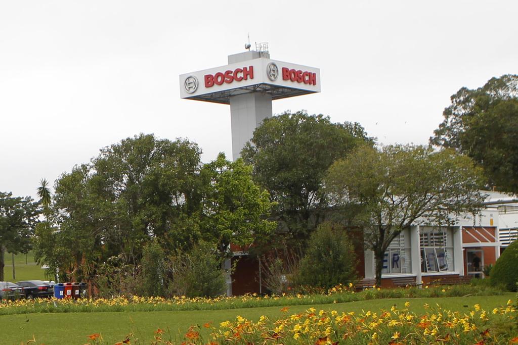 Fábrica da Bosch em Curitiba: empresa abriu inscrições em seu programa de trainees. | Jonathan Campos/Gazeta do Povo