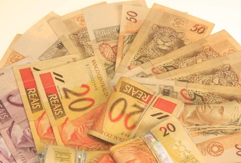 Poupança tem o pior resultado para os meses de junho em 16 anos Ao todo no semestre, os saques ultrapassaram os depósitos em nada menos que R$ 38,5 bilhões | Daniel Derevecki/Gazeta do Povoi