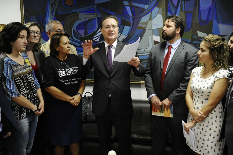 Renan Calheiros promete colocar o tema em pauta desde que o silêncio volta à Casa. | Marcos Oliveira/Agência Senado