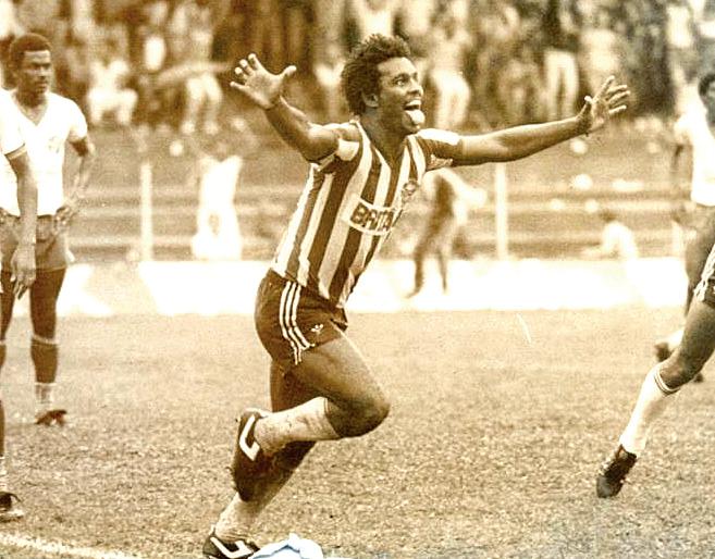 Lela e sua careta com retorno confirmado na partida contra o Corinthians. | Rubens Vandressen/Gazeta do Povo