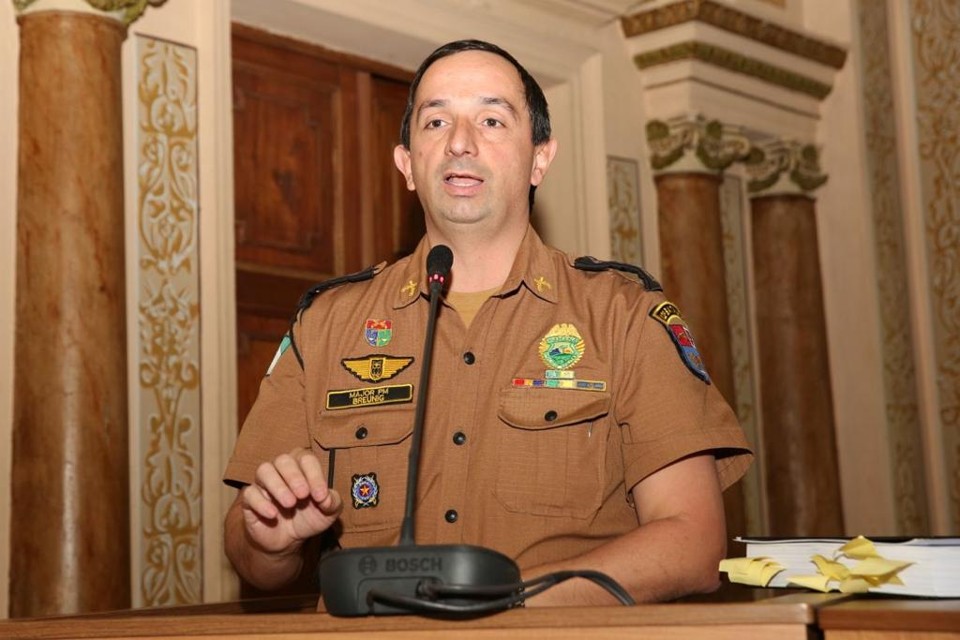 Major Alex Breunig criou constrangimento, mas PM quer veto à cerveja nos estádiios | /