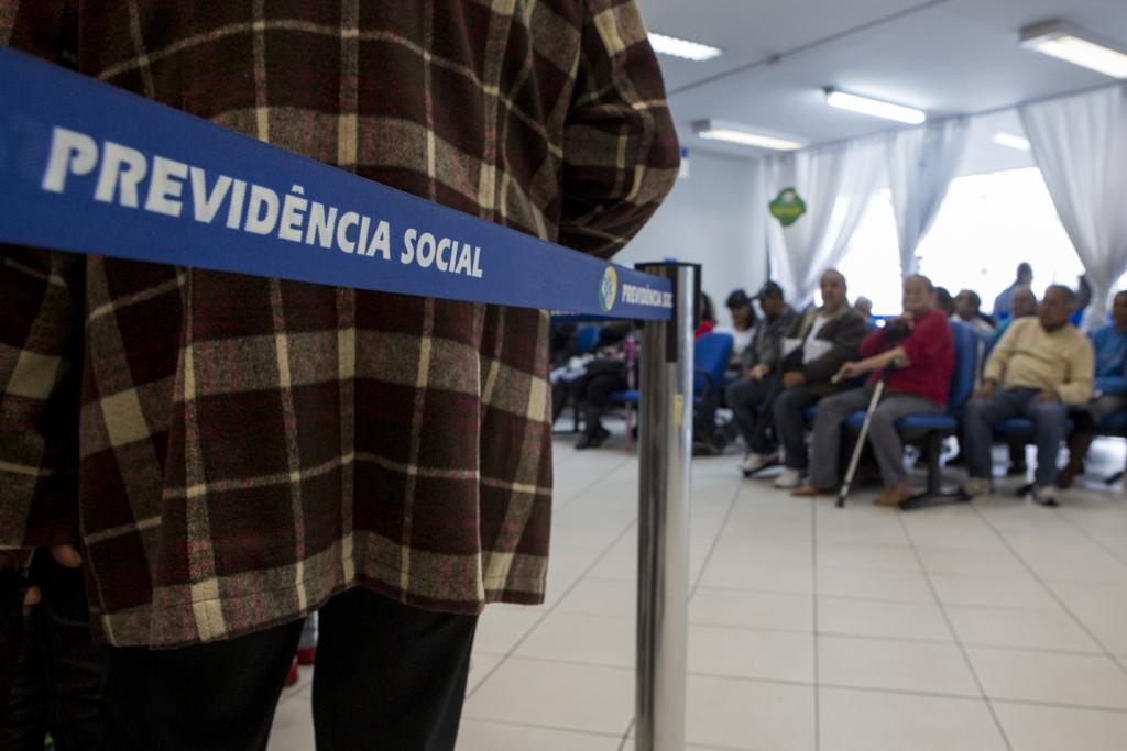 A decisão de segurar o pagamento causou polêmica e o Executivo precisou a rever sua posição | Henry Milleo/Gazeta do Povo