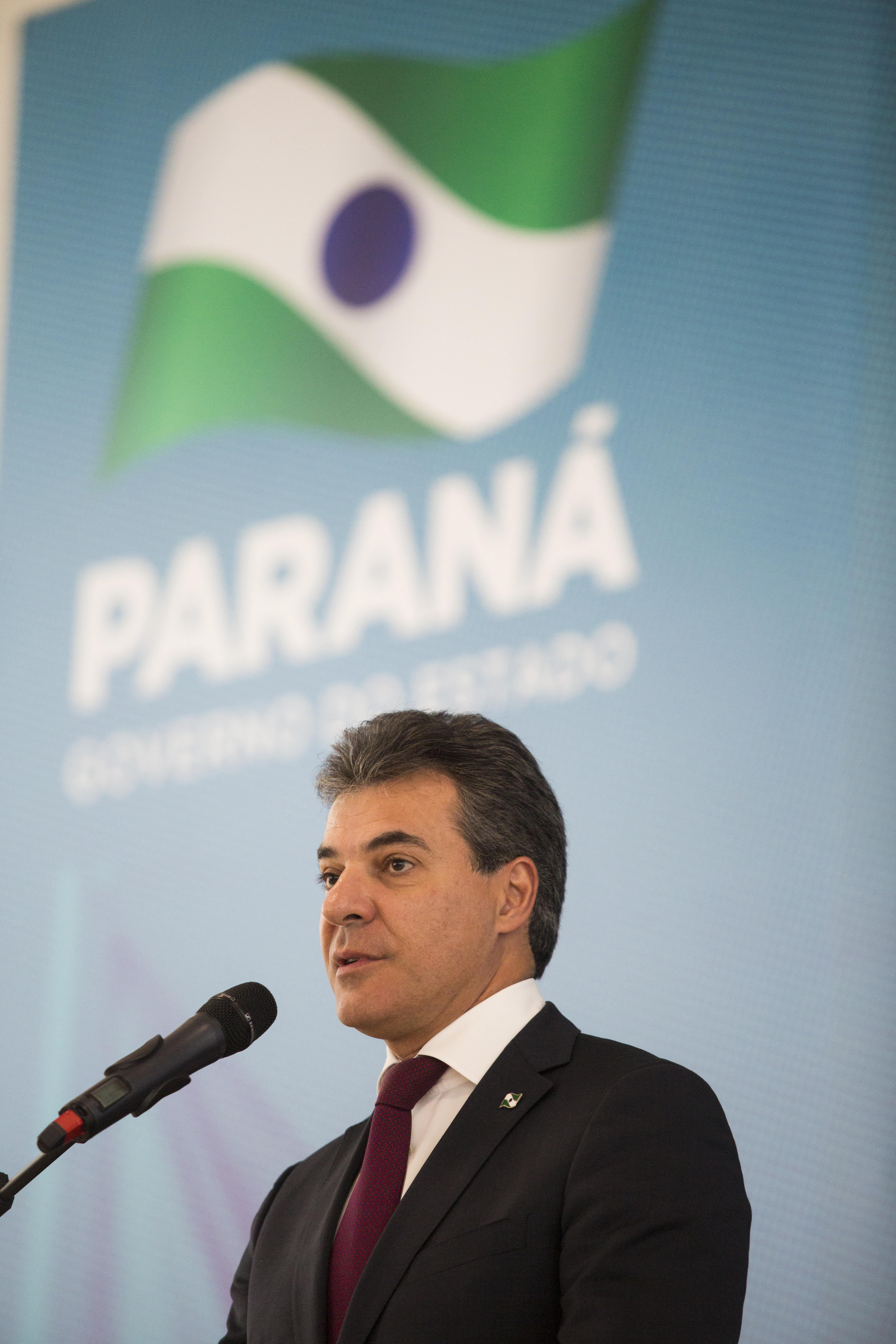 Governador Beto Richa: medidas para aumentar a arrecadação do estado, como o aumento de impostos. | Brunno Covello/Gazeta do Povo