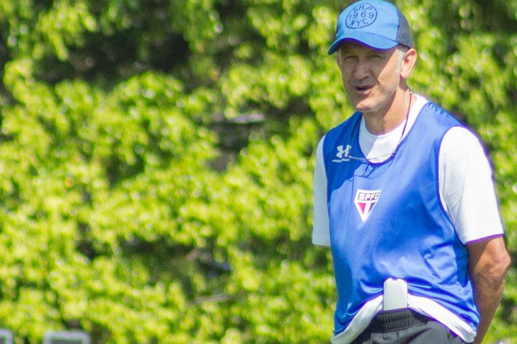 Juan Carlos Osorio rejeitou deixar o Tricolor do Morumbi, mas reclamou de ter muita gente dando opinião dentro do clube. | Adriana Spaca/Folhapress