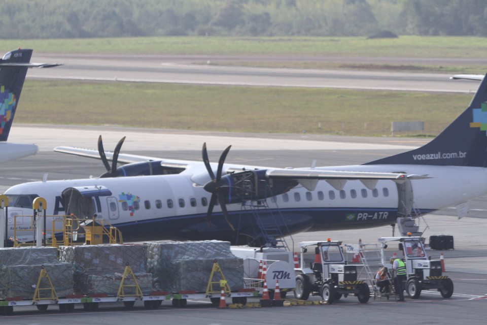 Avião seguia para Passo Fundo quando foi obrigado a retornar | Gerson Klaina/Tribuna do Paraná