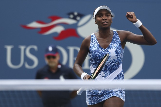 A americana Venus Williams usou um vestido estampado na estreia. | SHANNON STAPLETON/REUTERS