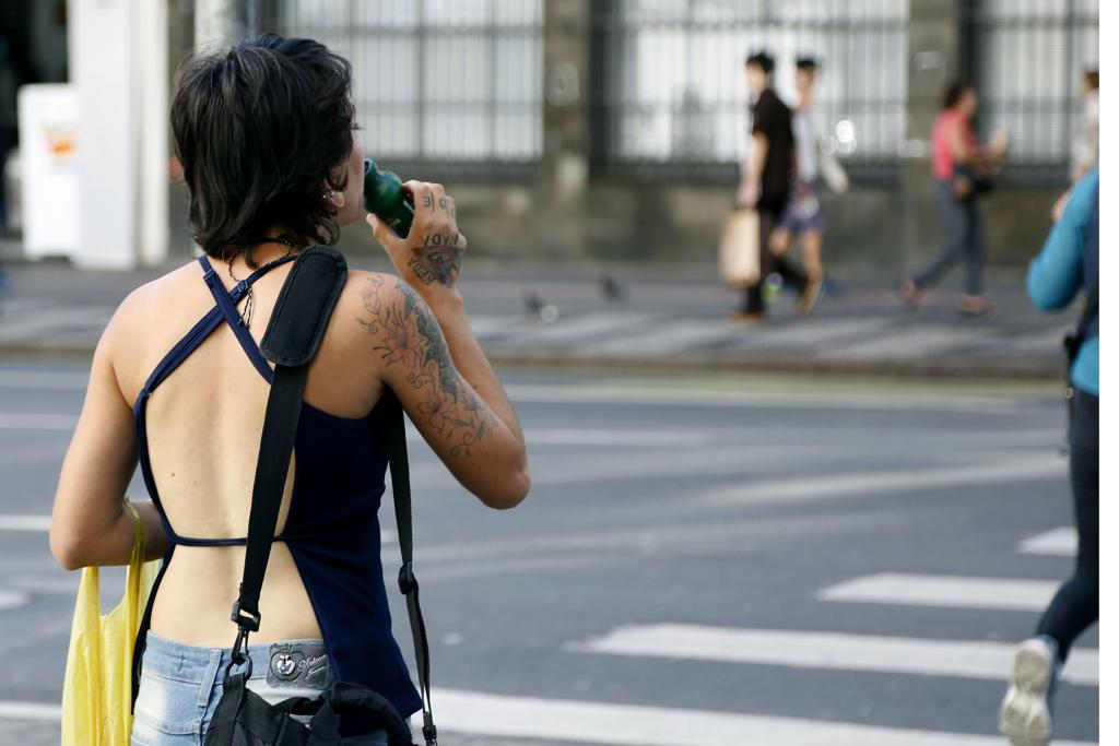 Roupas leves e hidratação: domingo teve recorde de temperatura para a gosto em Curitiba | Ciciro Back/Tribuna do Paraná